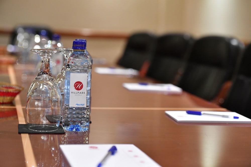 Hillpark Hotel Nairobi Bagian luar foto