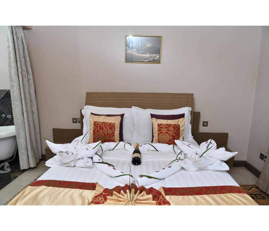 Hillpark Hotel Nairobi Bagian luar foto