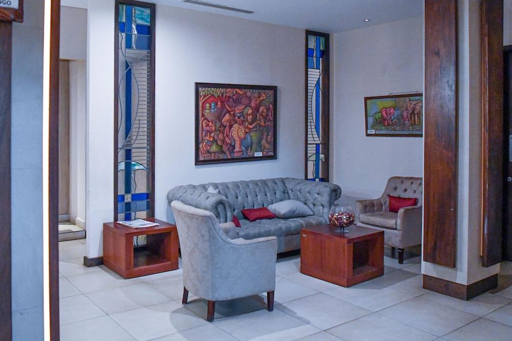 Hillpark Hotel Nairobi Bagian luar foto
