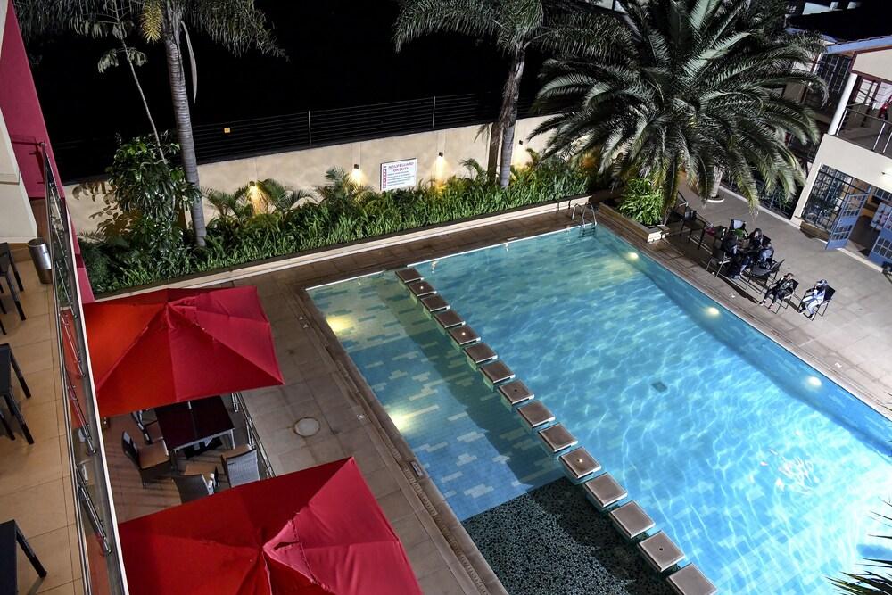 Hillpark Hotel Nairobi Bagian luar foto