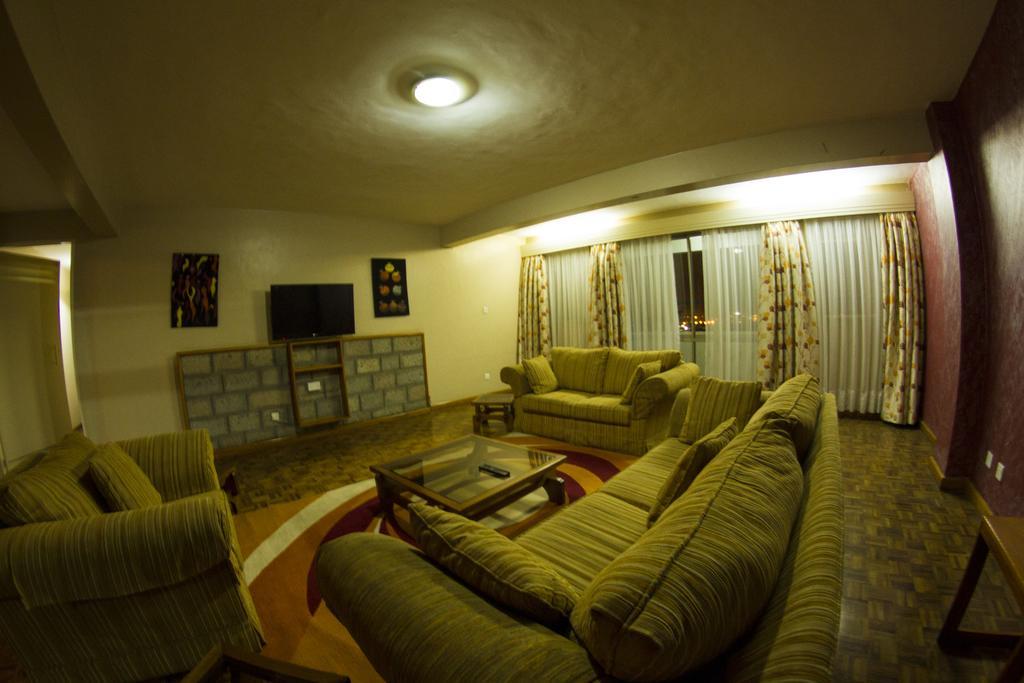 Hillpark Hotel Nairobi Bagian luar foto